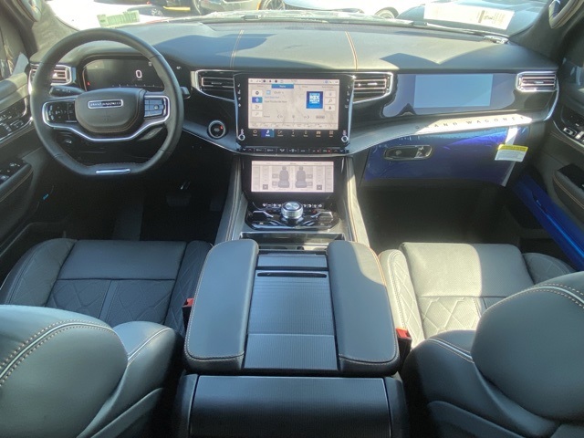 Vehicle image 34 of 37