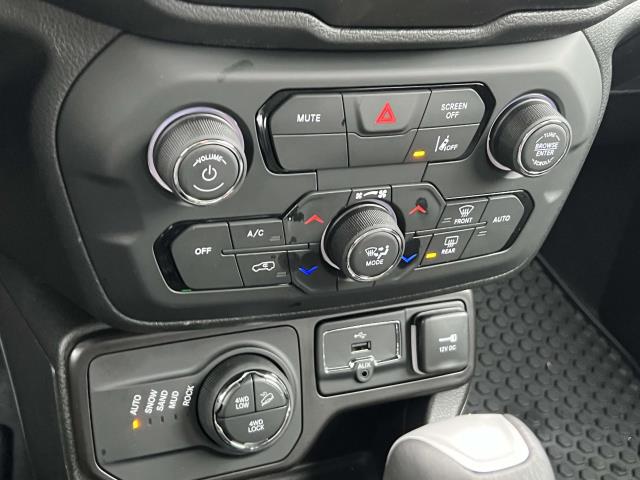 Vehicle image 16 of 20