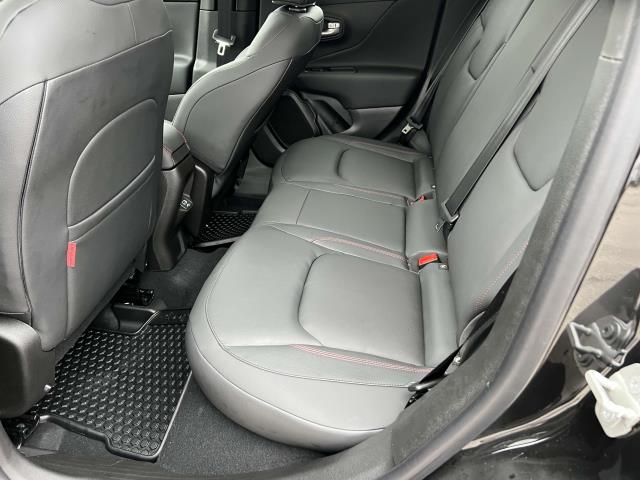 Vehicle image 9 of 20
