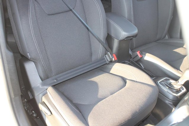 Vehicle image 19 of 35