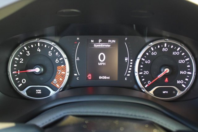 Vehicle image 29 of 35