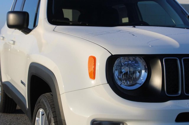 Vehicle image 8 of 35
