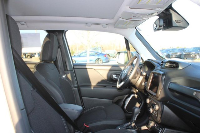 Vehicle image 17 of 35