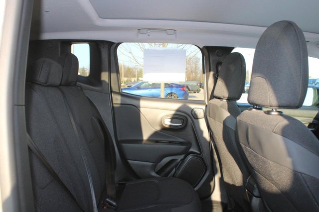 Vehicle image 14 of 35