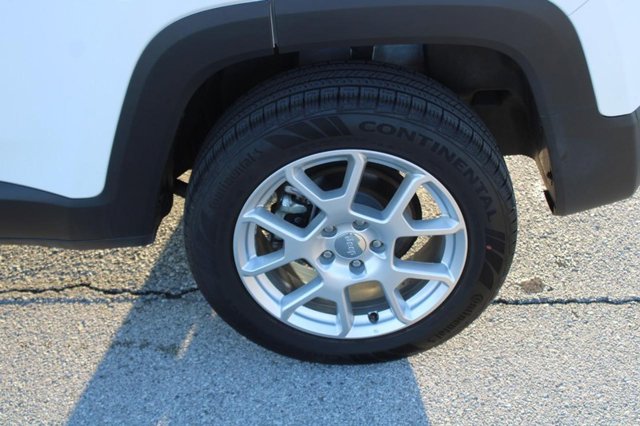 Vehicle image 11 of 35