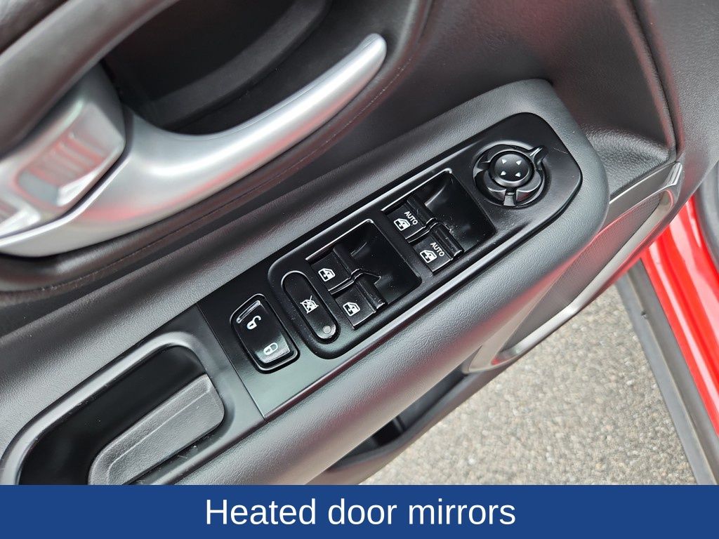 Vehicle image 11 of 41