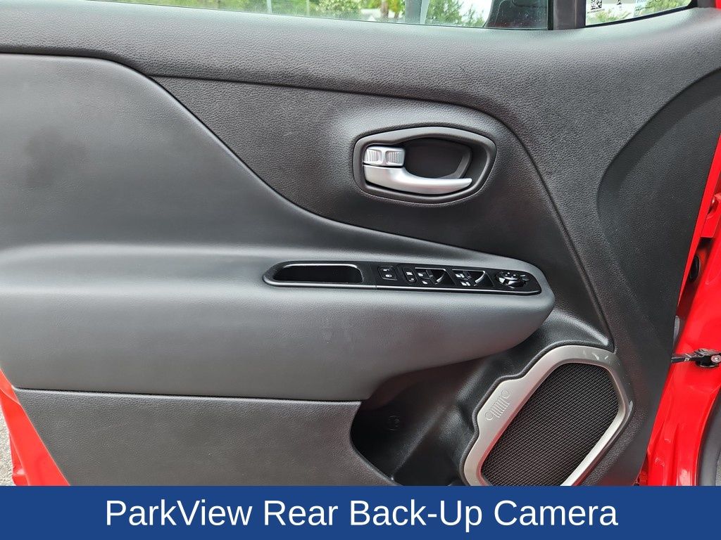 Vehicle image 10 of 41