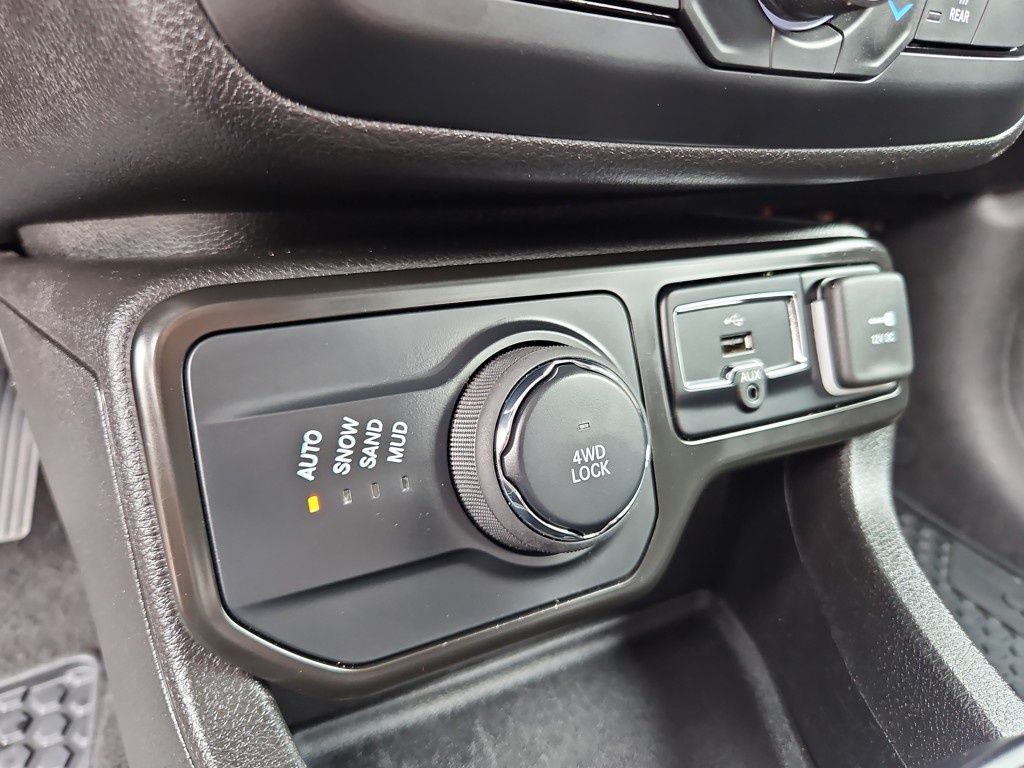 Vehicle image 22 of 41