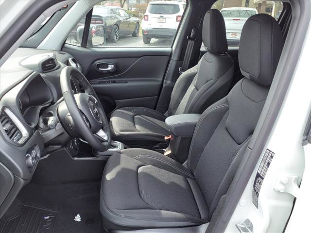 Vehicle image 18 of 21