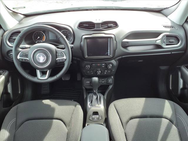 Vehicle image 13 of 21