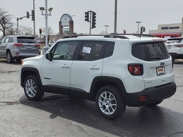 Vehicle image 8 of 21