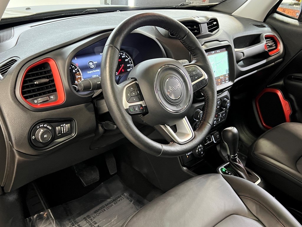 Vehicle image 20 of 42