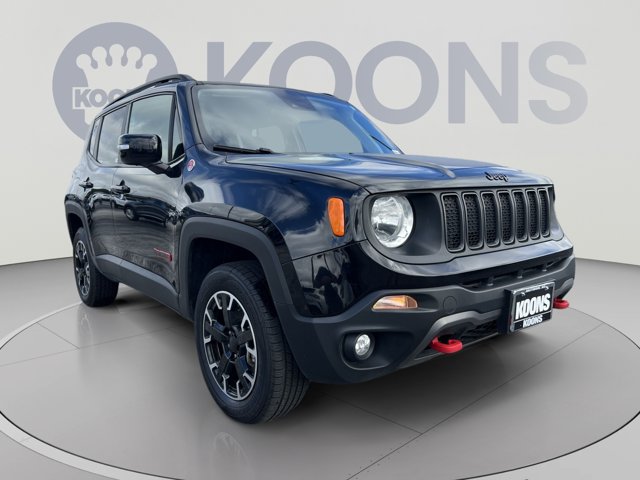 2023 Jeep Renegade Trailhawk Image 3 of 24