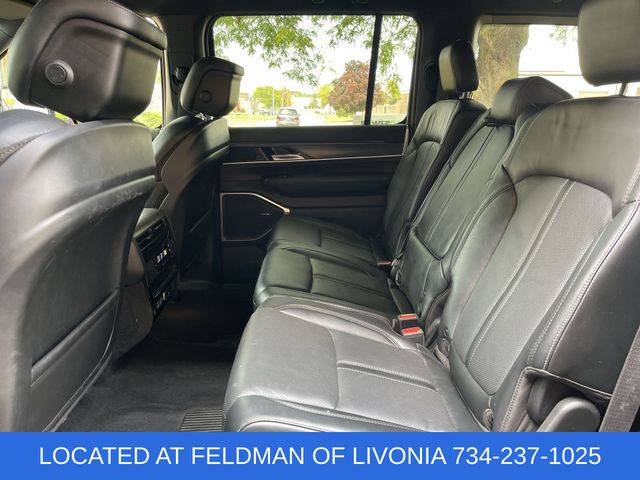 2023 Jeep Wagoneer Series III Image 14 of 38