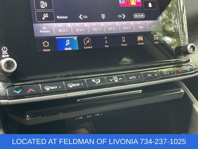 2023 Jeep Wagoneer Series III Image 24 of 38