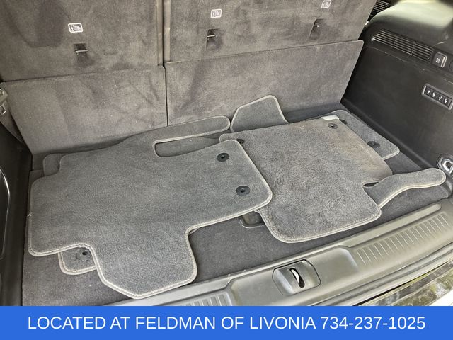 2023 Jeep Wagoneer Series III Image 12 of 38