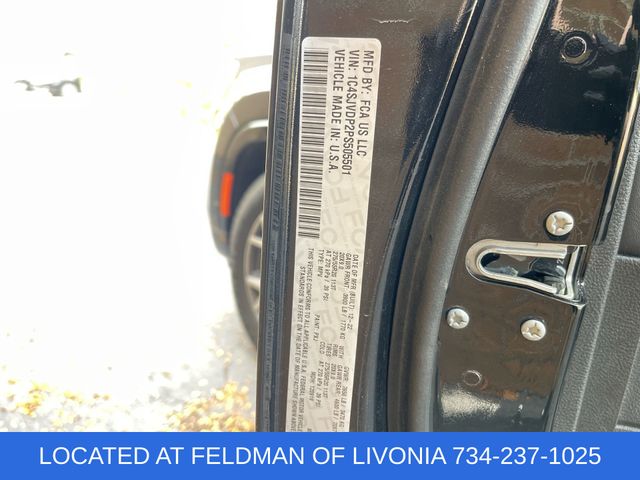 2023 Jeep Wagoneer Series III Image 32 of 38