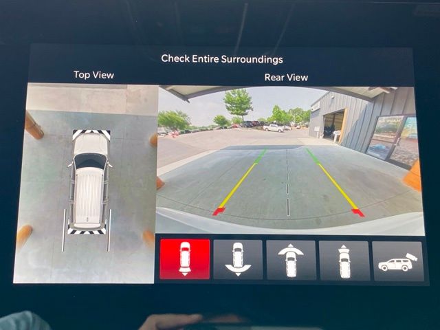 Vehicle image 8 of 40