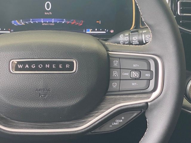 Vehicle image 22 of 40