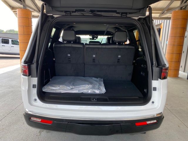 Vehicle image 12 of 40