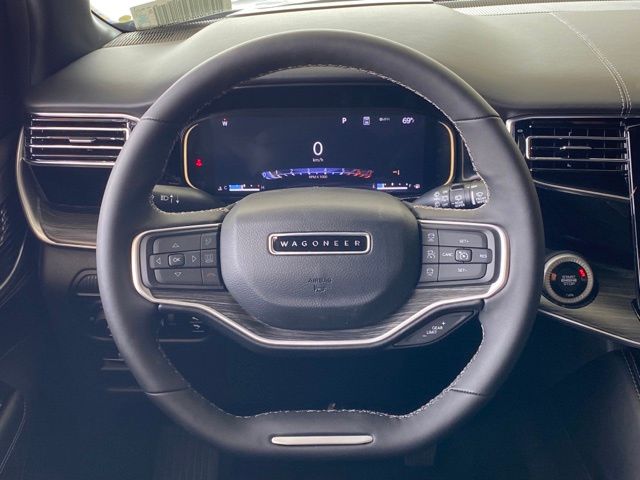 Vehicle image 20 of 40