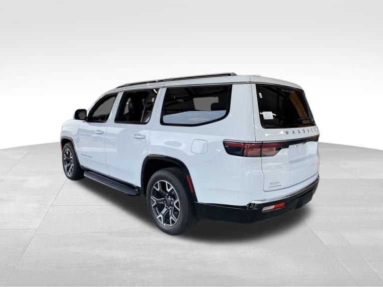 Vehicle image 6 of 40