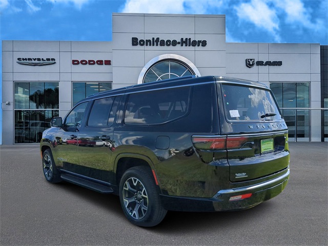 Vehicle image 7 of 28