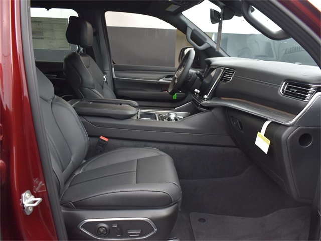 Vehicle image 35 of 58
