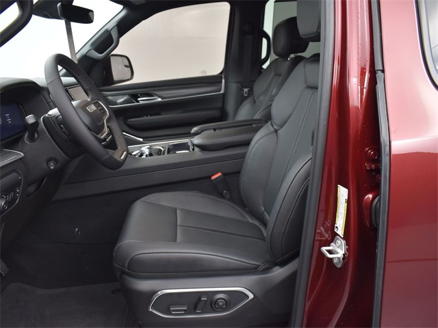 Vehicle image 25 of 58