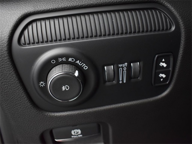 Vehicle image 44 of 58