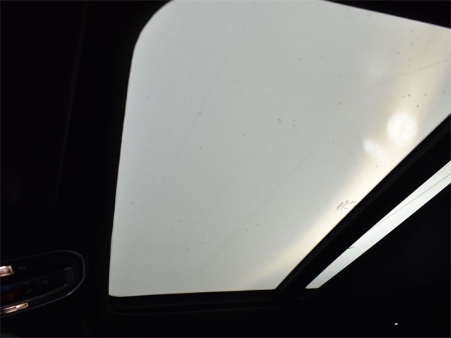 Vehicle image 55 of 58