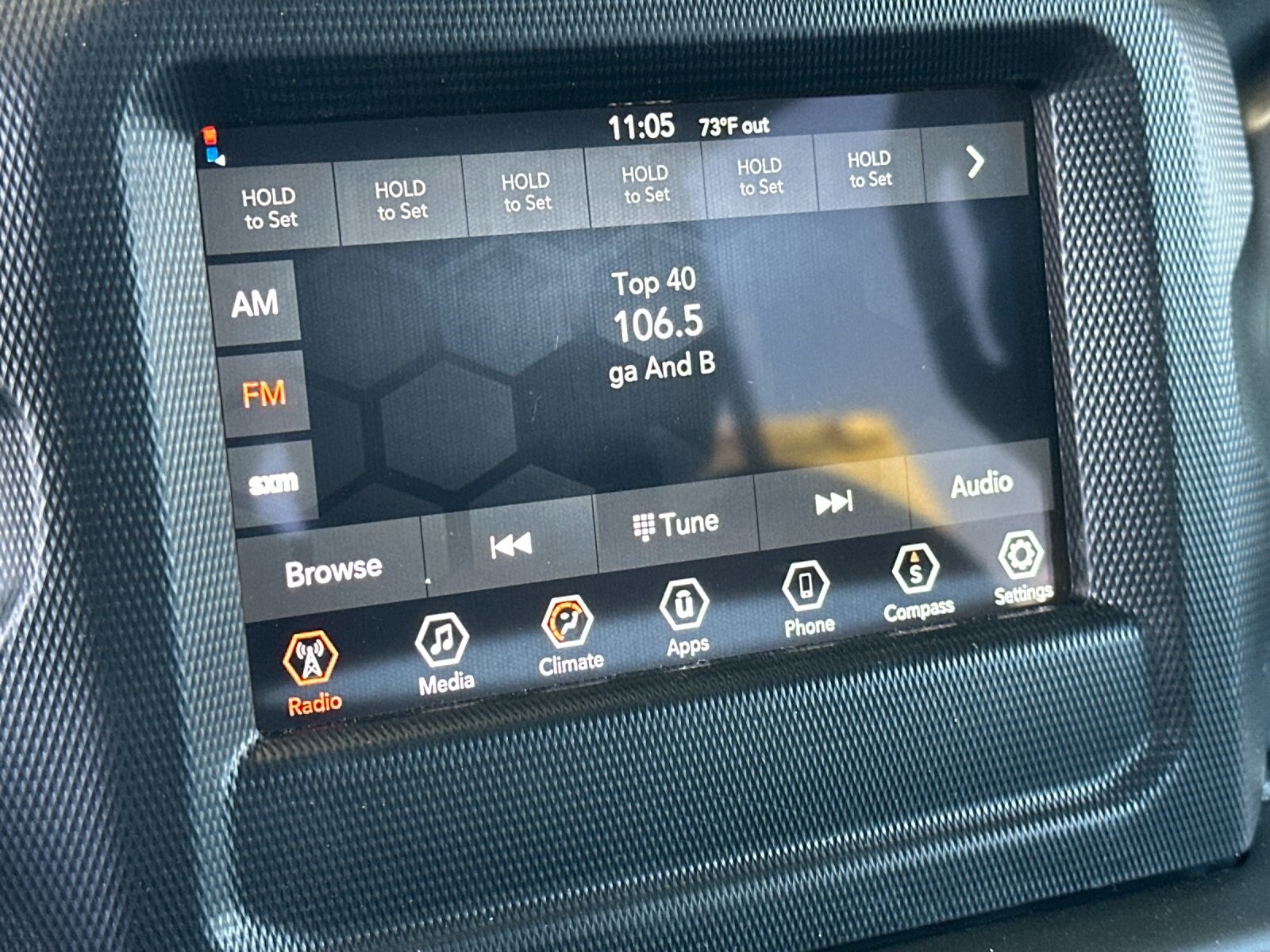 Vehicle image 18 of 27