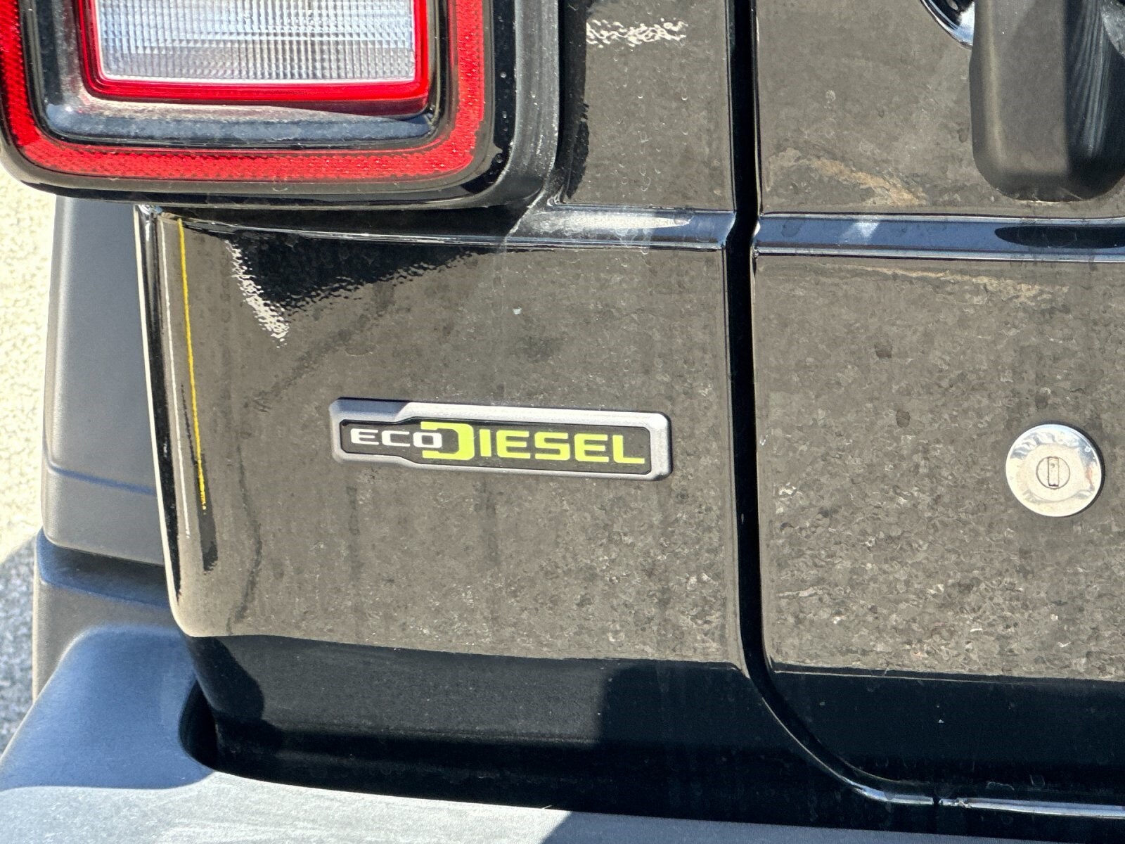 Vehicle image 25 of 27