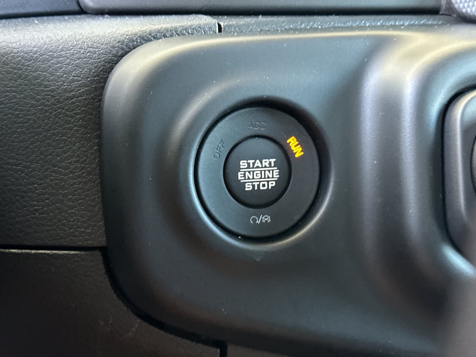 Vehicle image 22 of 27