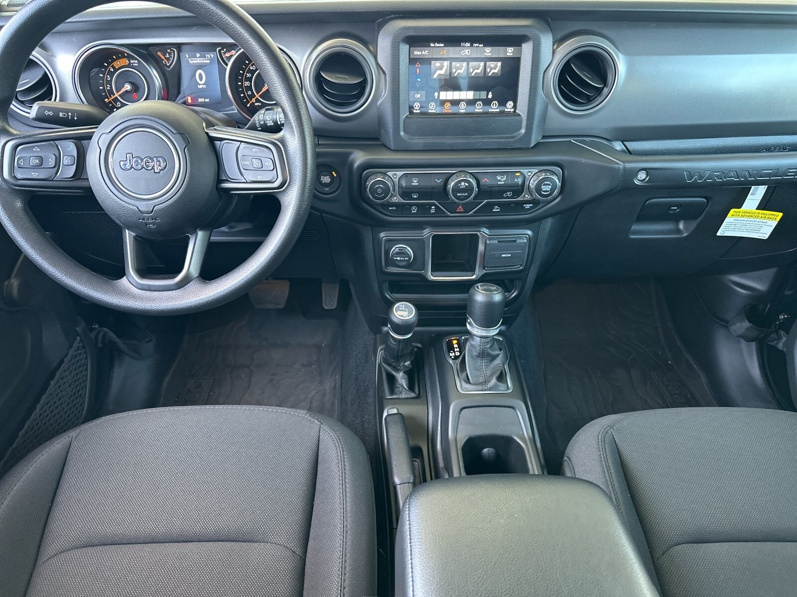Vehicle image 14 of 27