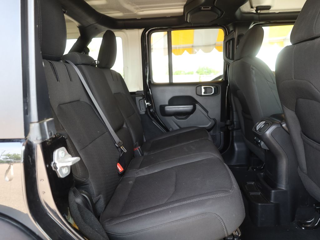 Vehicle image 20 of 46