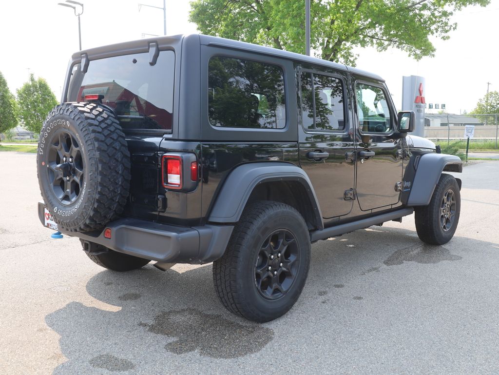 Vehicle image 5 of 46