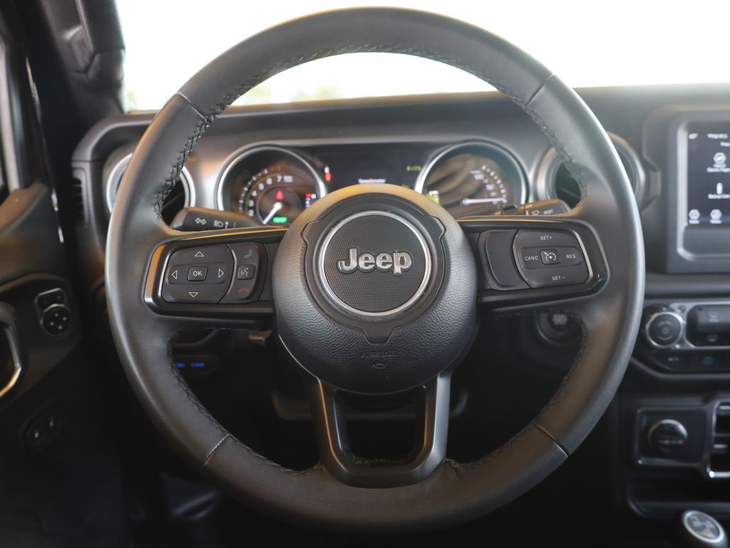 Vehicle image 44 of 46