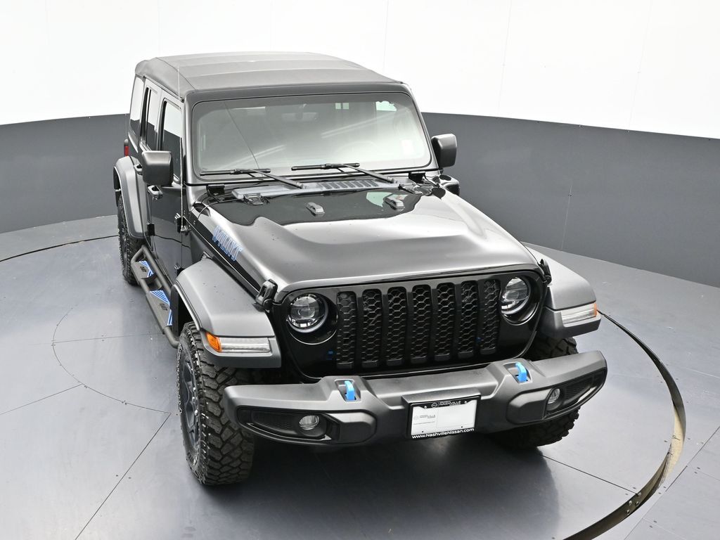 Vehicle image 10 of 31