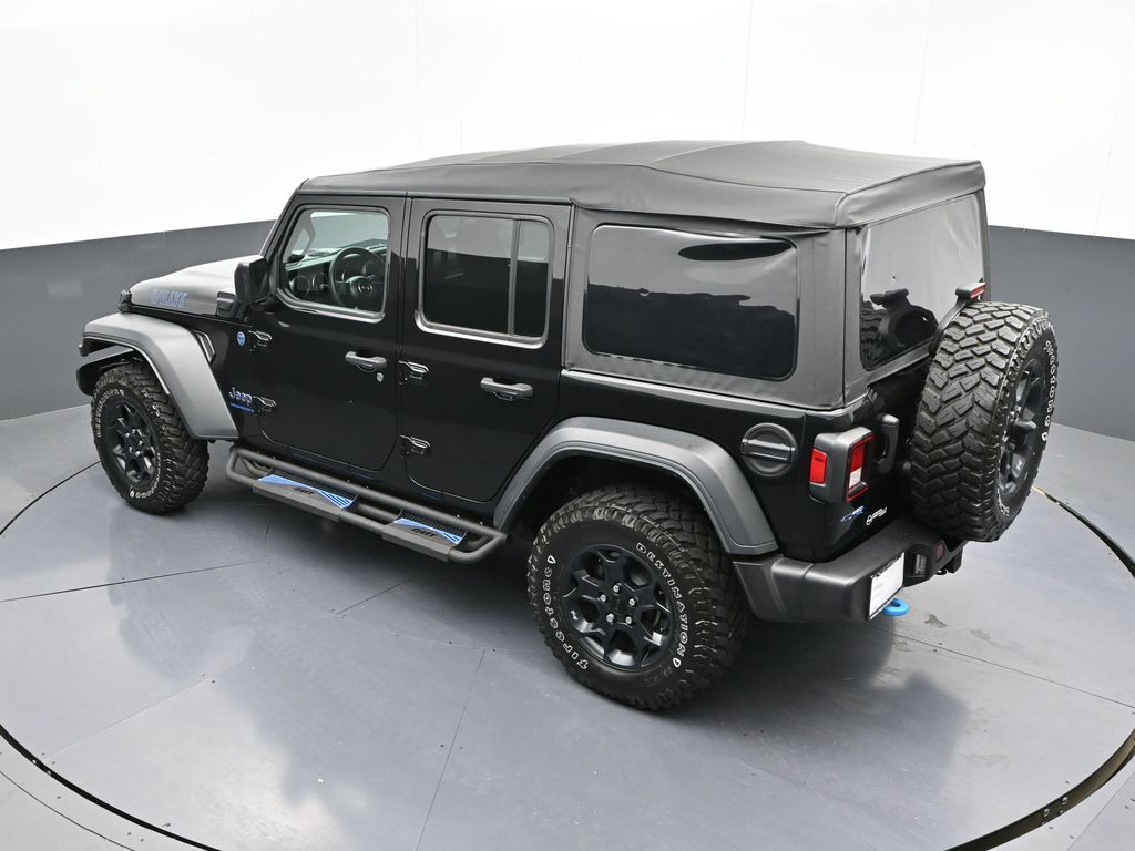 Vehicle image 23 of 31
