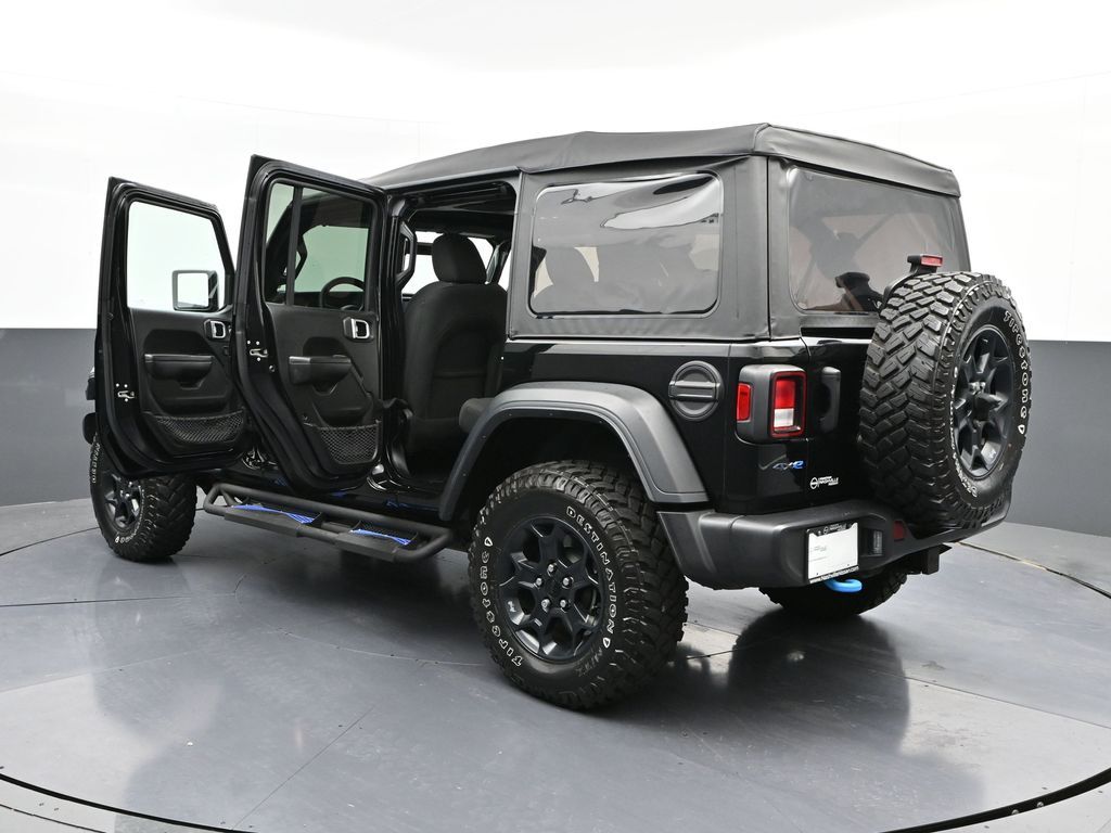 Vehicle image 20 of 31