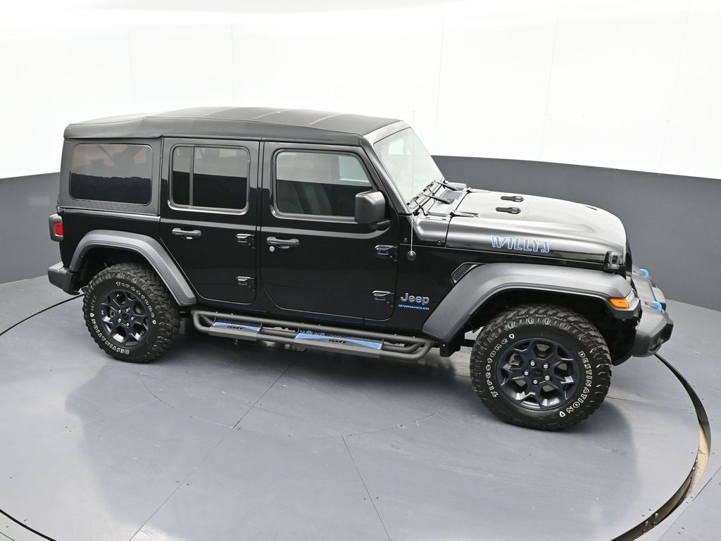 Vehicle image 8 of 31