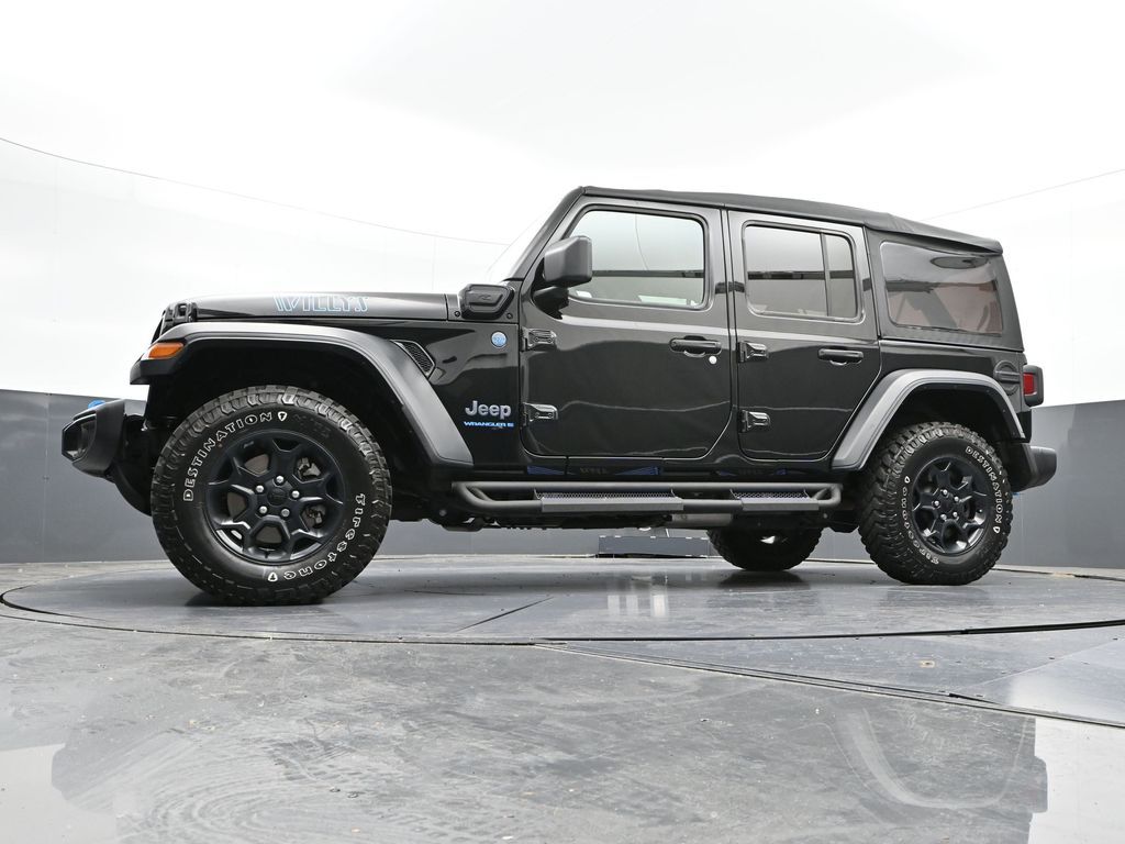 Vehicle image 15 of 31