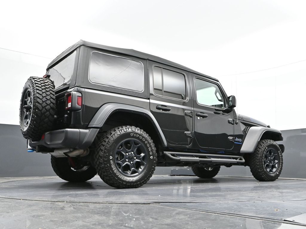 Vehicle image 12 of 31