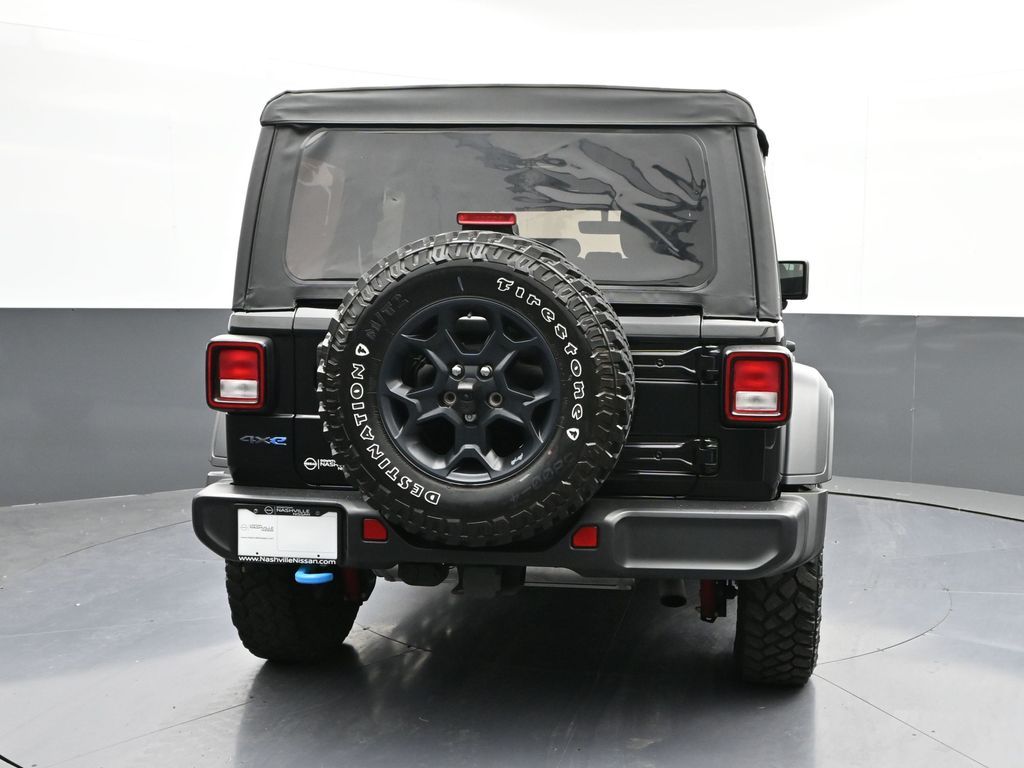 Vehicle image 19 of 31
