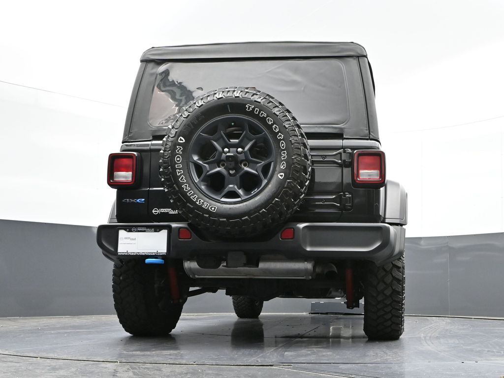 Vehicle image 18 of 31