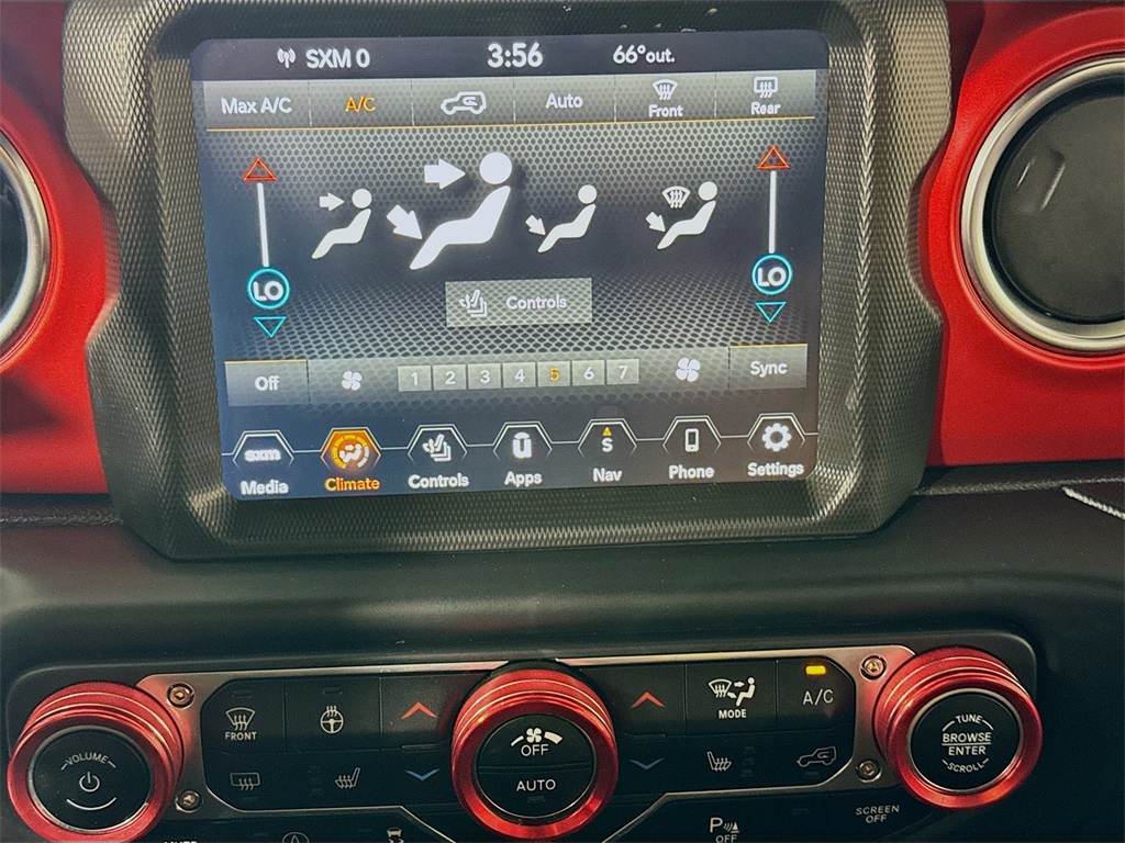 Vehicle image 16 of 31