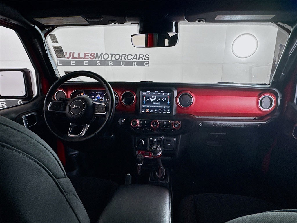 Vehicle image 28 of 31