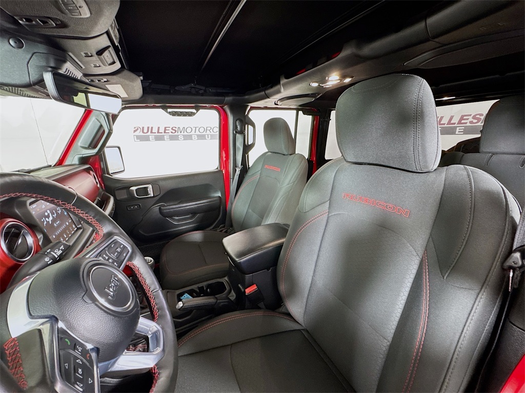 Vehicle image 21 of 31