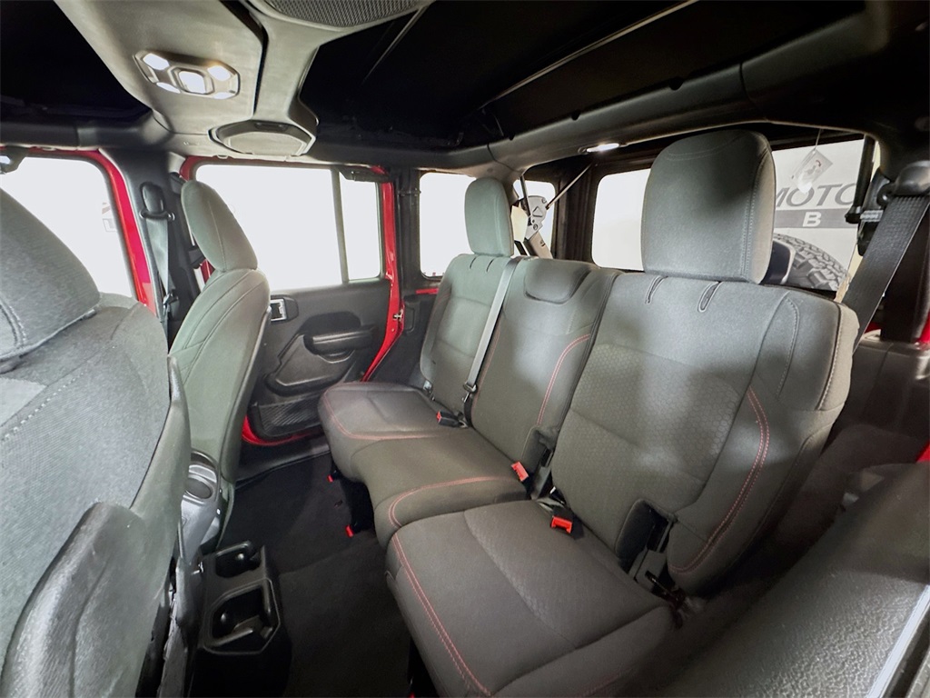 Vehicle image 24 of 31
